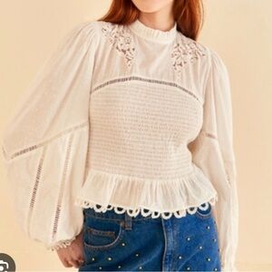 FARM Rio Off White Maia Smocked Blouse Size Medium NEVER WORN